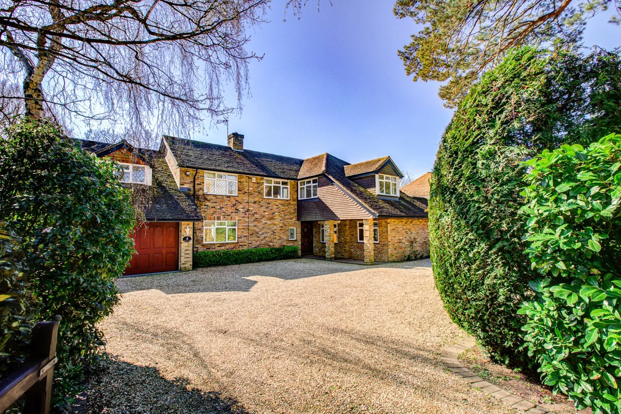 5 bed house for sale, Chiltern Hill, Chalfont St. Peter, SL9
