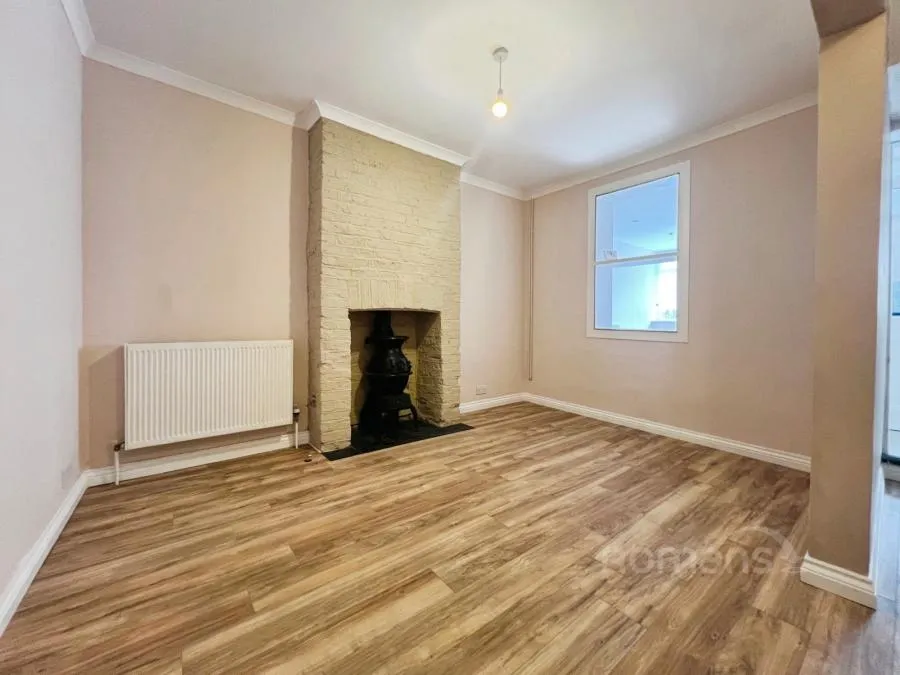 Ash Road, Aldershot, GU12, photo 4