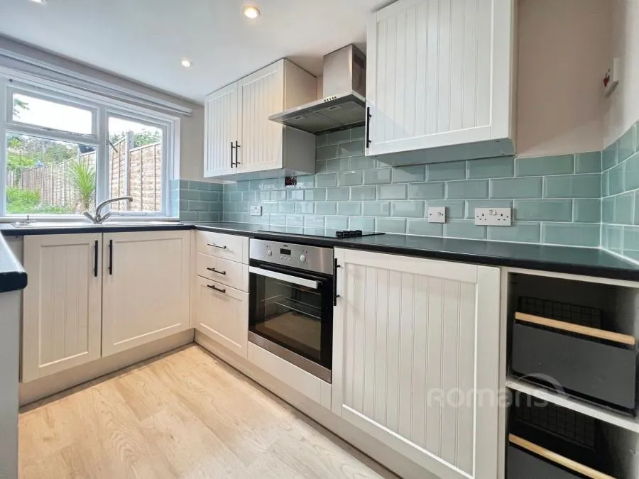 Ash Road, Aldershot, GU12, photo 5