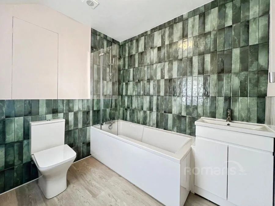 Ash Road, Aldershot, GU12, photo 10