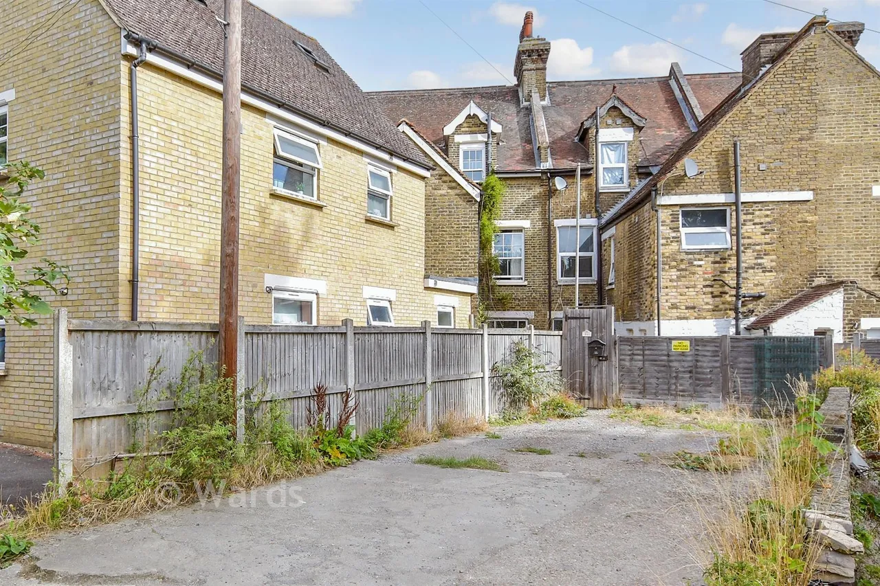 London Road, Strood, ME2, photo 7