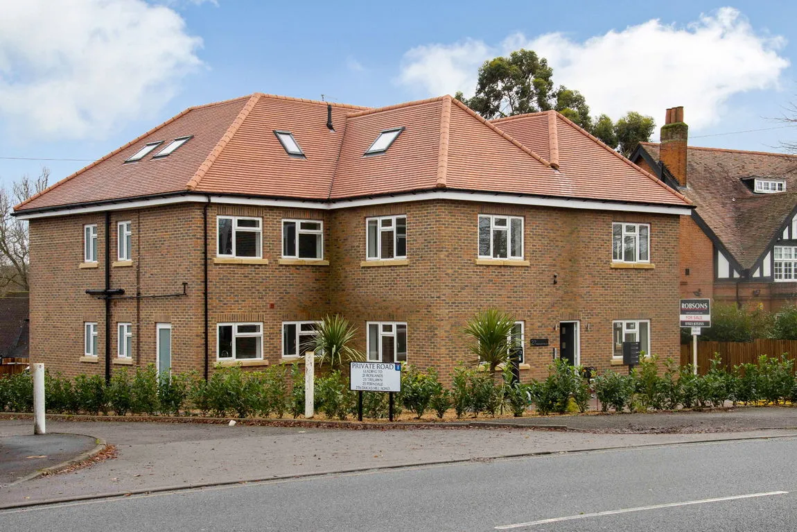 3 bed flat for sale, Ducks Hill Road, Northwood, HA6