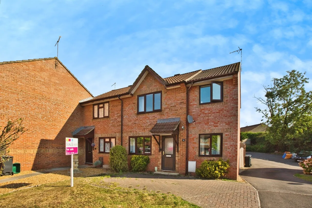 3 bed house for sale, Blackmore Chase, Wincanton, BA9