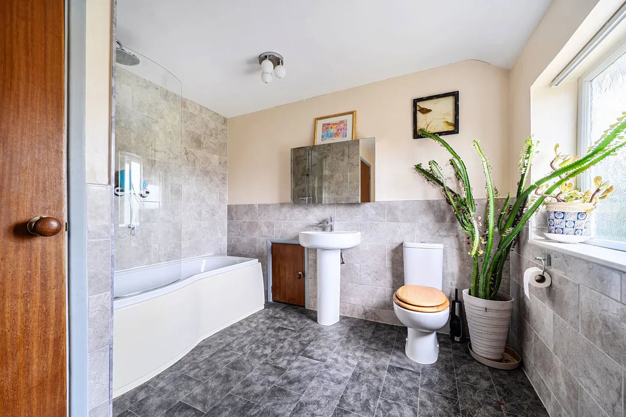 Hardhams Rise, Corsham, photo 14