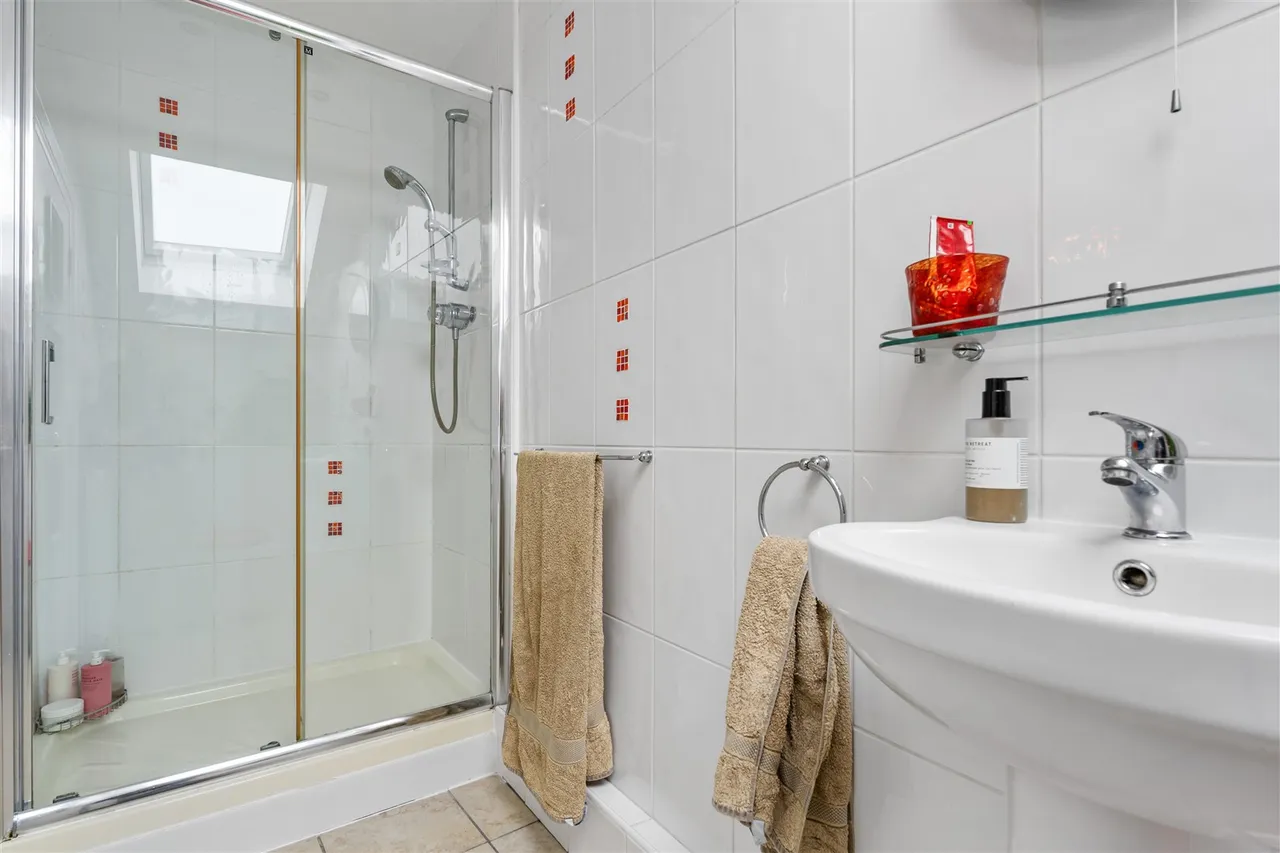2/2 8 Cleveden Crescent, Kelvinside, G12 0PB, photo 18