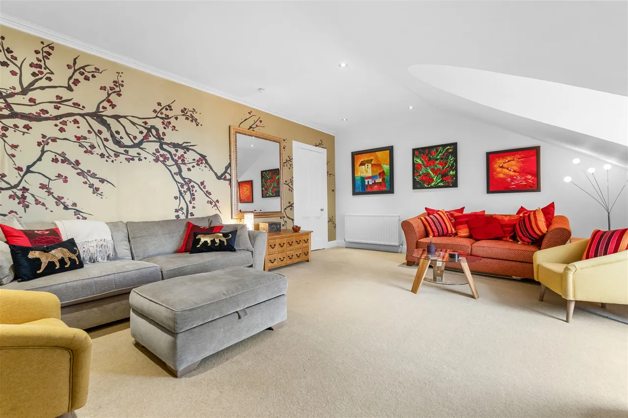 2/2 8 Cleveden Crescent, Kelvinside, G12 0PB, photo 5