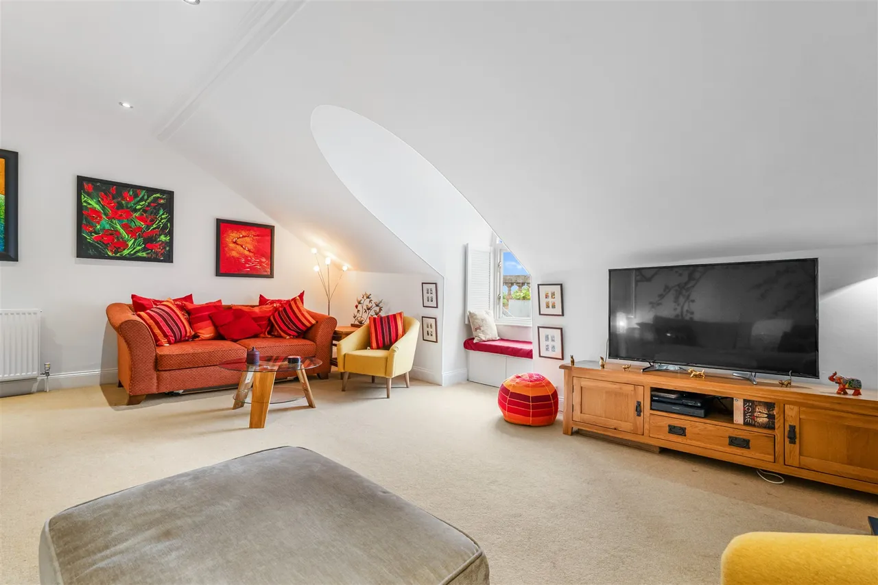 2/2 8 Cleveden Crescent, Kelvinside, G12 0PB, photo 6