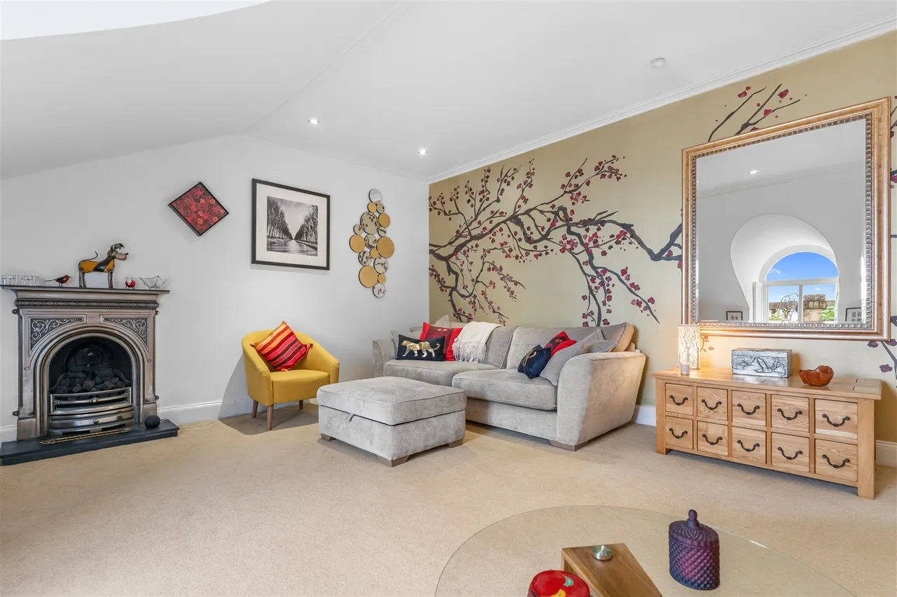 2/2 8 Cleveden Crescent, Kelvinside, G12 0PB, photo 4