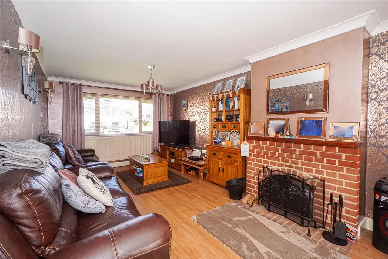 Wartling Close, St. Leonards-On-Sea, photo 26