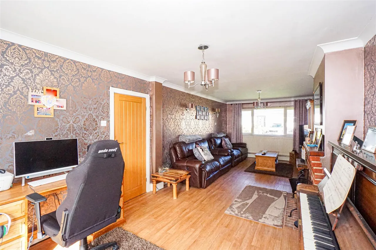 Wartling Close, St. Leonards-On-Sea, photo 21
