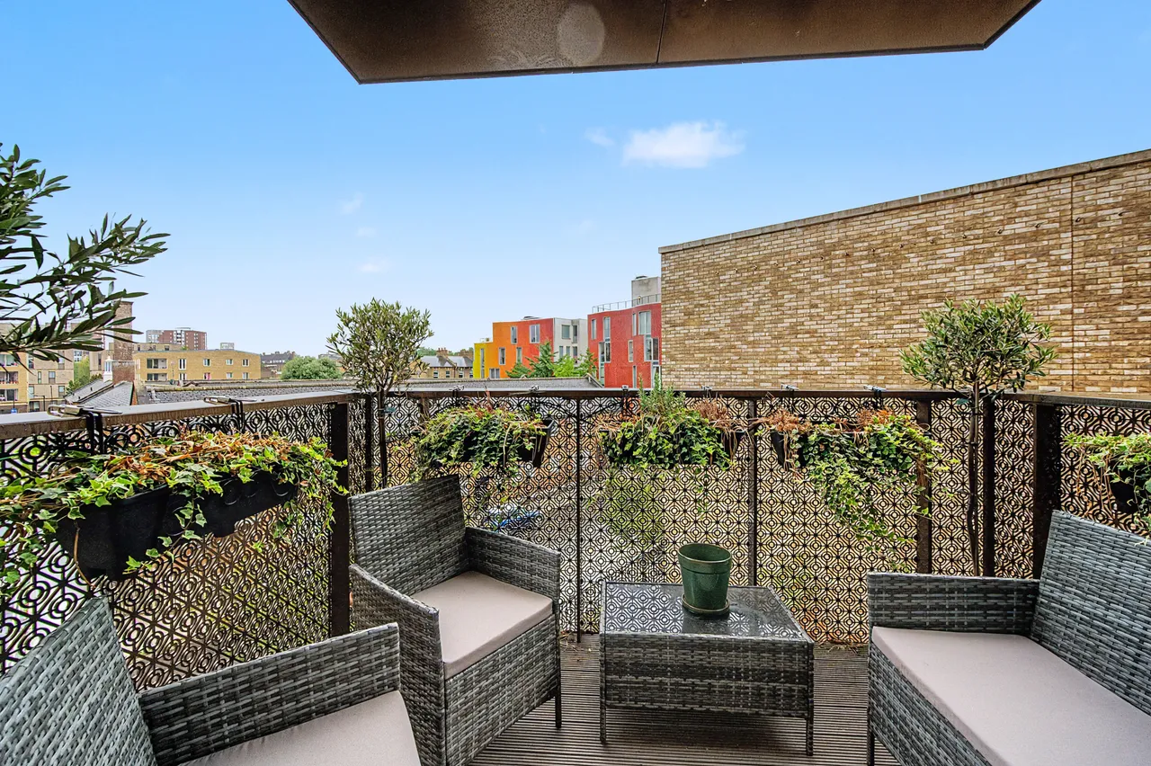 Flat 205, Henderson Apartments, 58 Rodney Road, London, photo 2