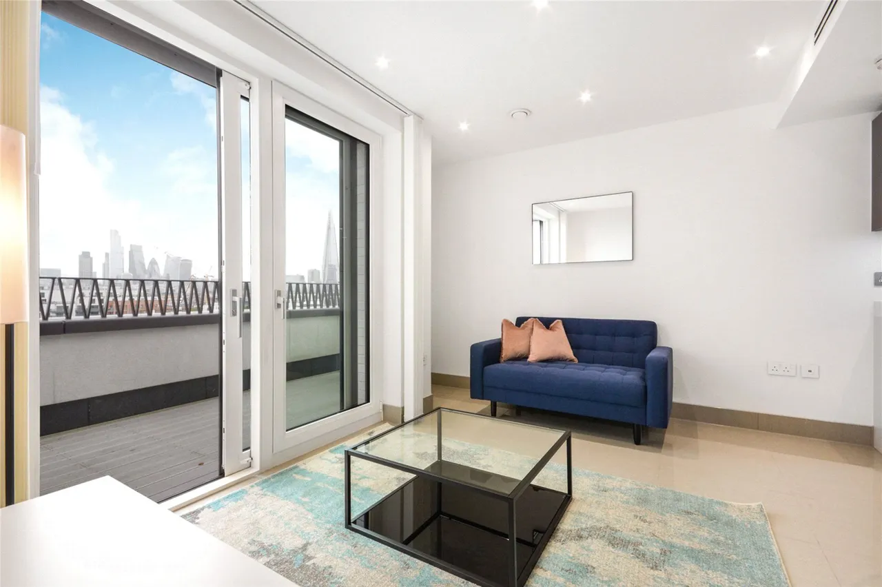 52 Delphini Apartments, 10 St Georges Circus, London, photo 8