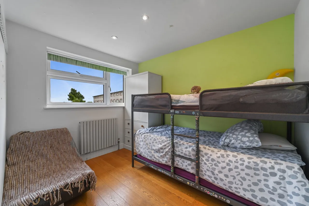 High Meadows, Chigwell, IG7, photo 10