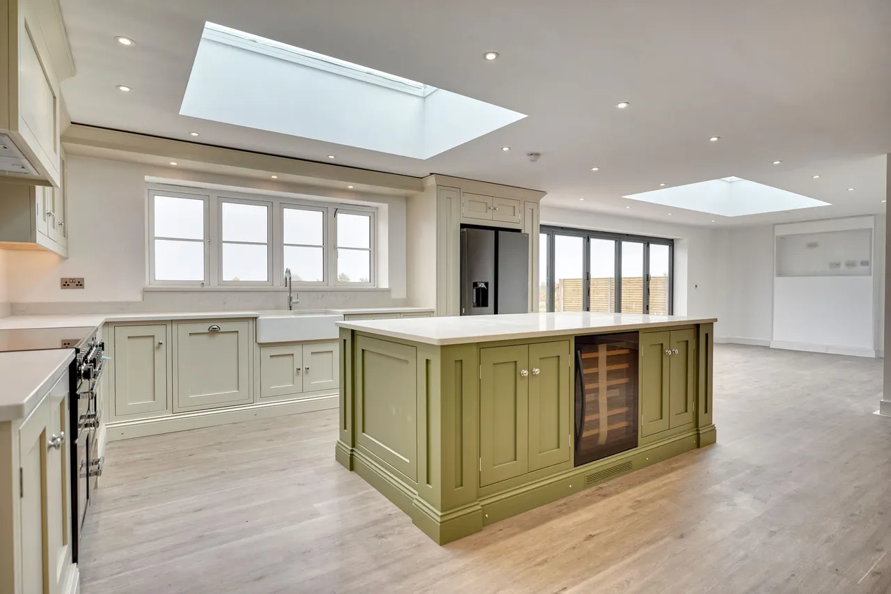 White Roding, Dunmow, CM6, photo 7