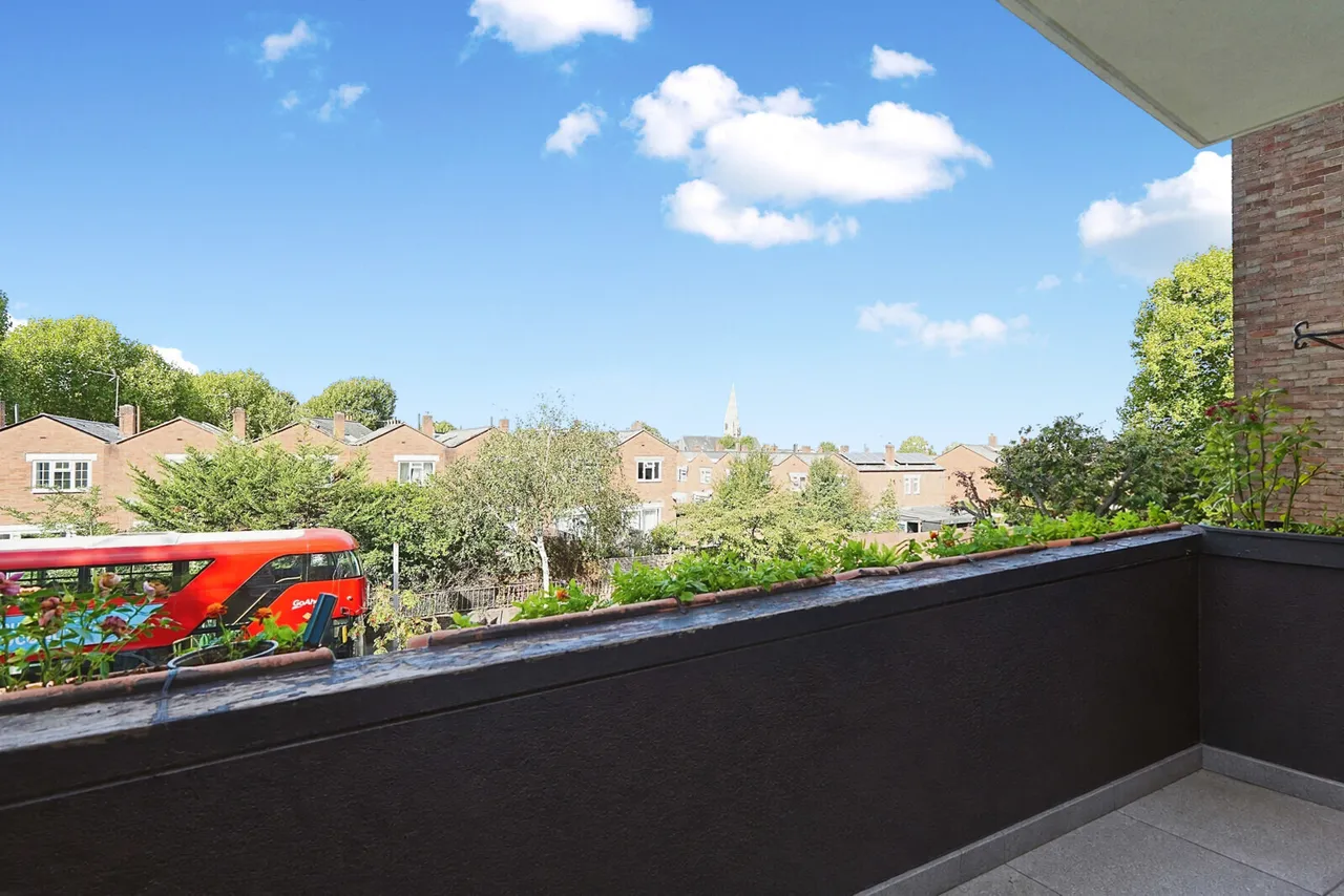 Friern Road, London, SE22, photo 2