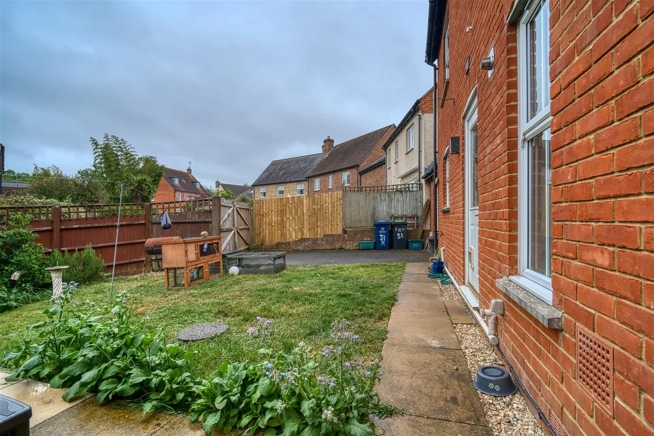 Hawthorn Avenue, Gillingham, photo 10