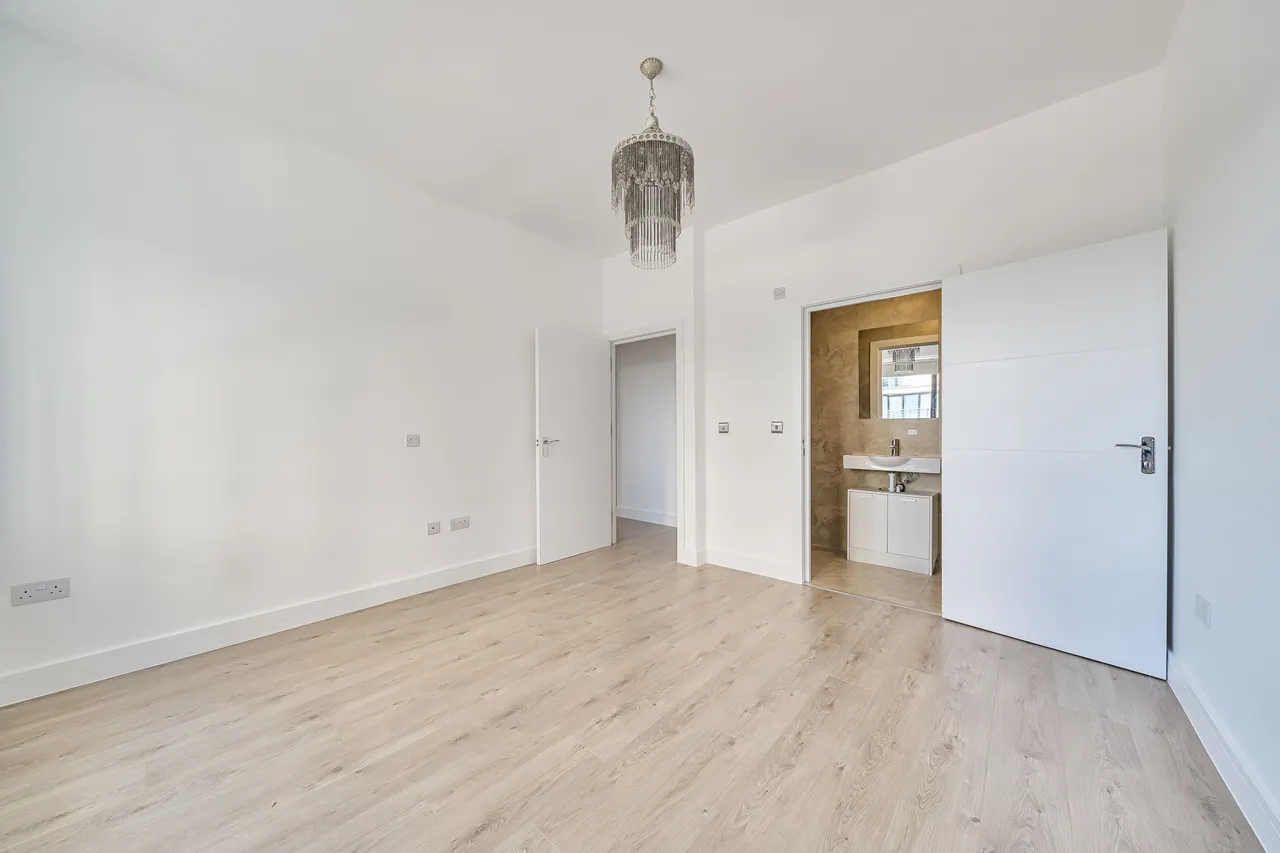 Flat 6, 313a Ballards Lane, London, photo 4