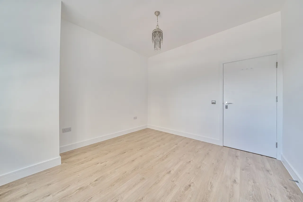 Flat 6, 313a Ballards Lane, London, photo 9