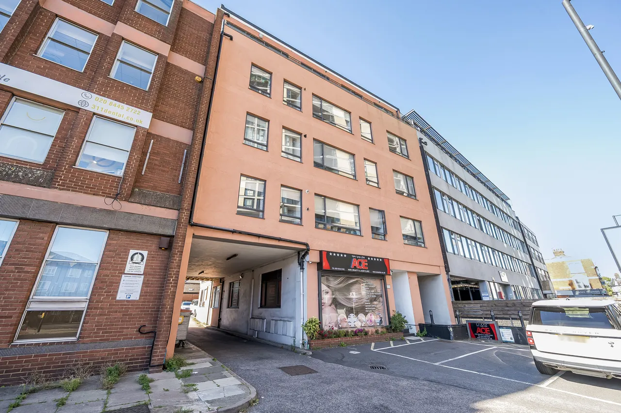 Flat 6, 313a Ballards Lane, London, photo 12