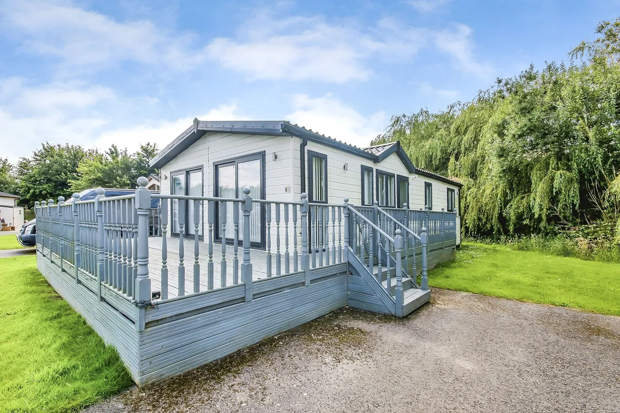 2 bed lodge for sale — Kirkgate, Tydd St. Giles, Wisbech