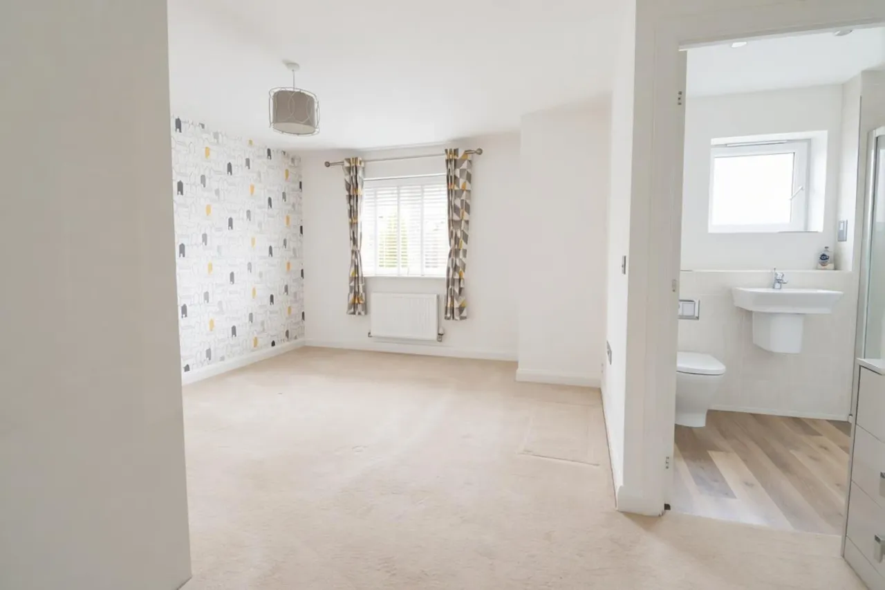 Daffodil Drive, Stafford, photo 26