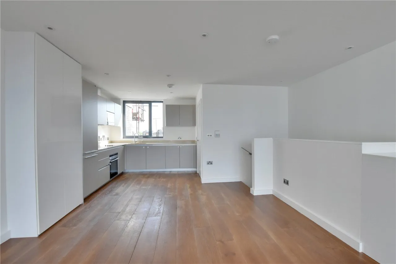 Hawthorne Crescent, Greenwich, SE10, photo 11