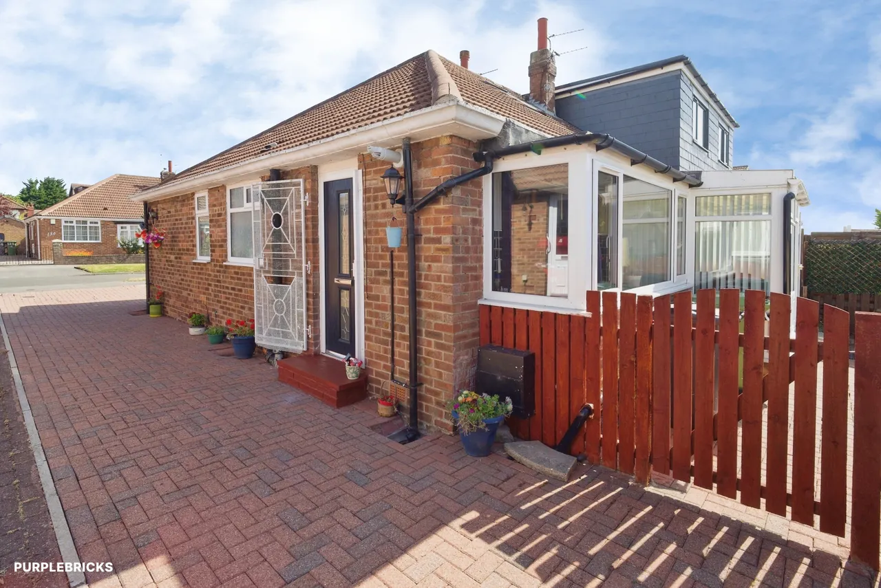 High Moor Crescent, Leeds, LS17, photo 5