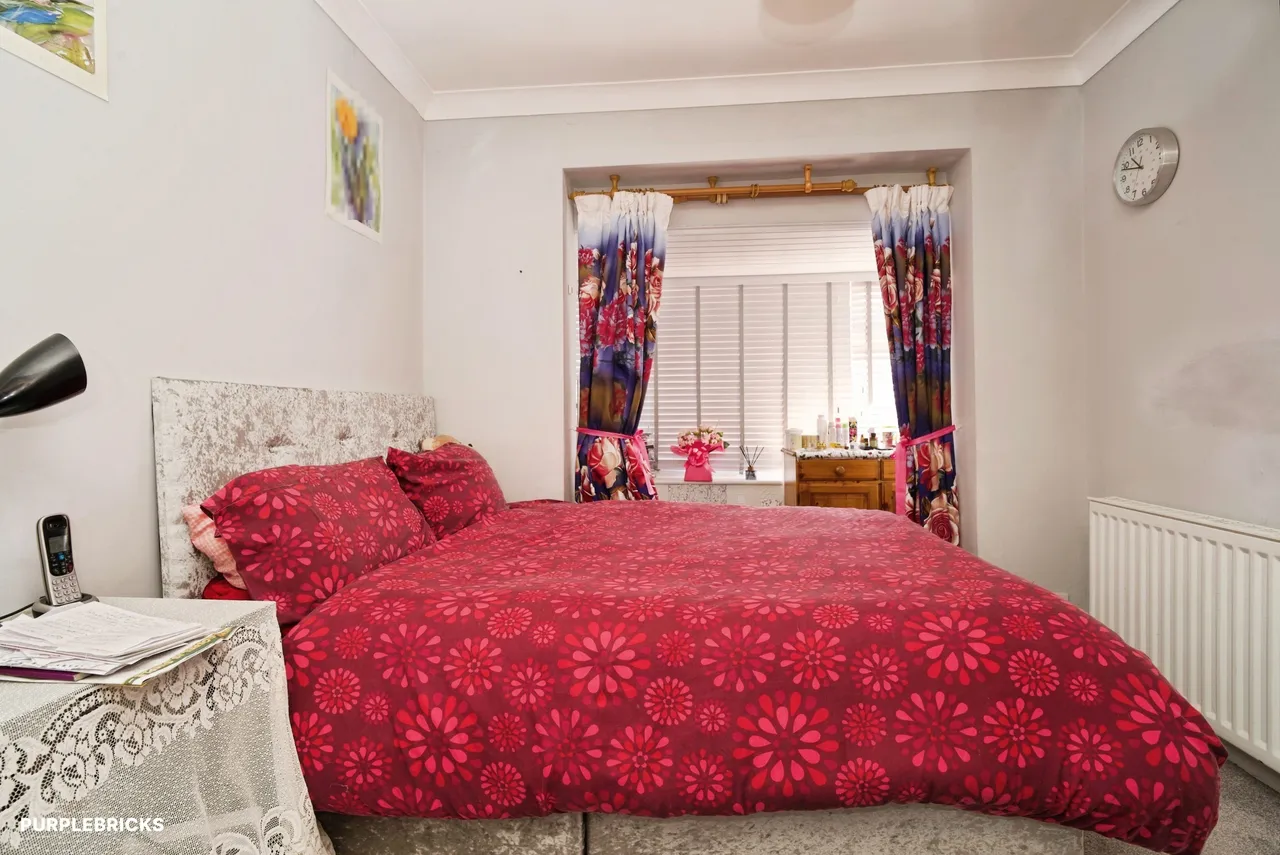 High Moor Crescent, Leeds, LS17, photo 12
