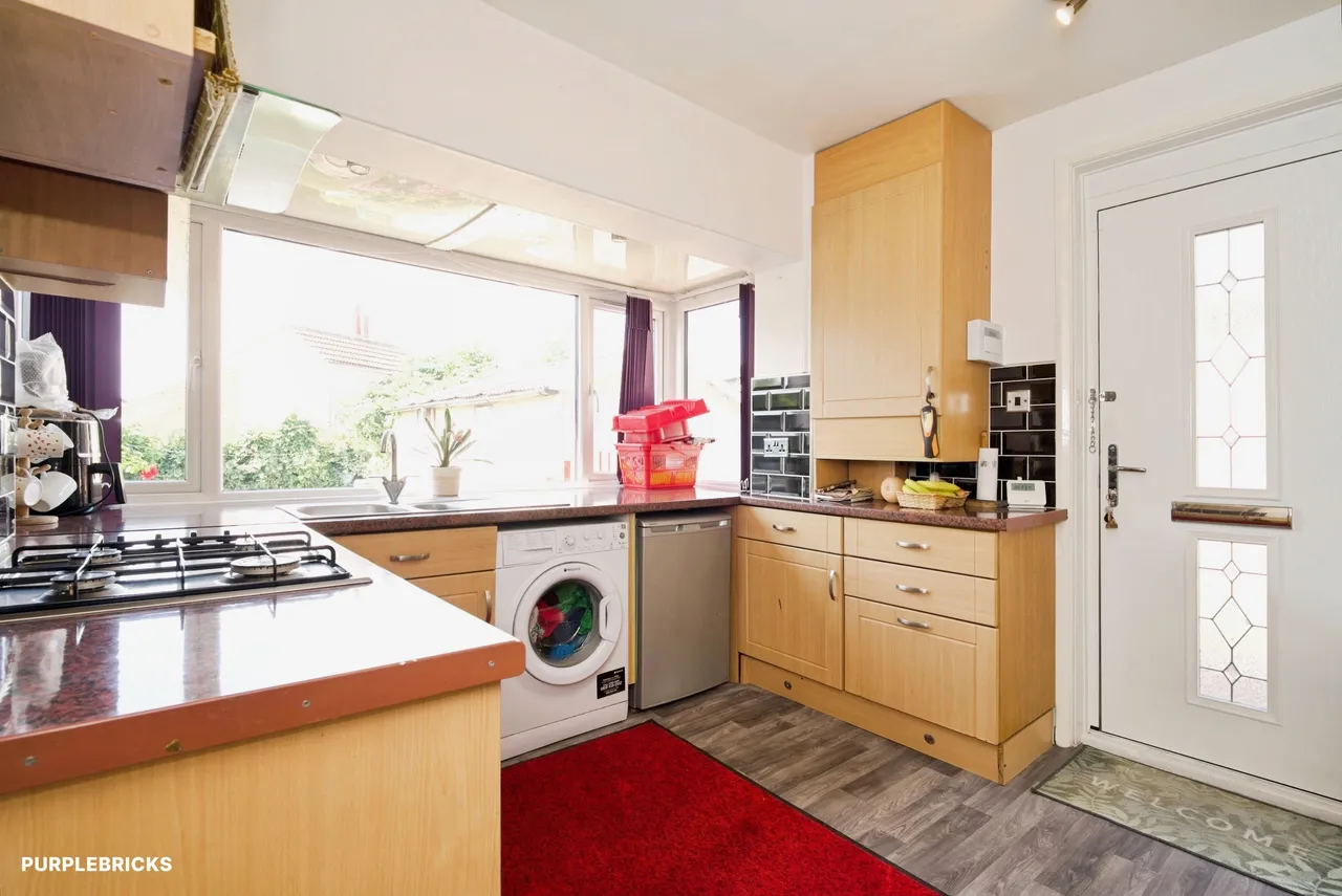 High Moor Crescent, Leeds, LS17, photo 2