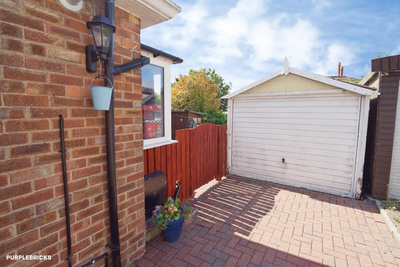 High Moor Crescent, Leeds, LS17, photo 20