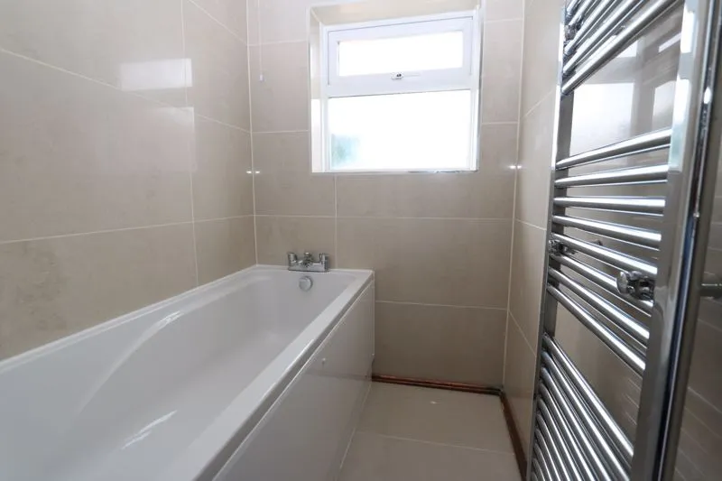 Oakridge Road, High Wycombe HP11 2PL, photo 9