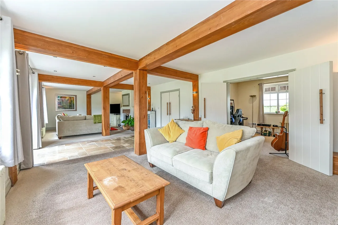 Operational Holiday Let Estate — 4-Bed Farmhouse, Five Cottages, photo 12