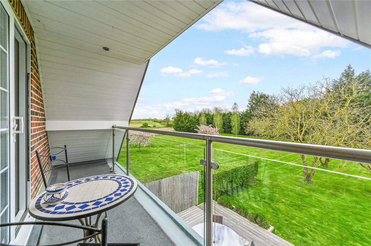 Operational Holiday Let Estate — 4-Bed Farmhouse, Five Cottages, photo 38