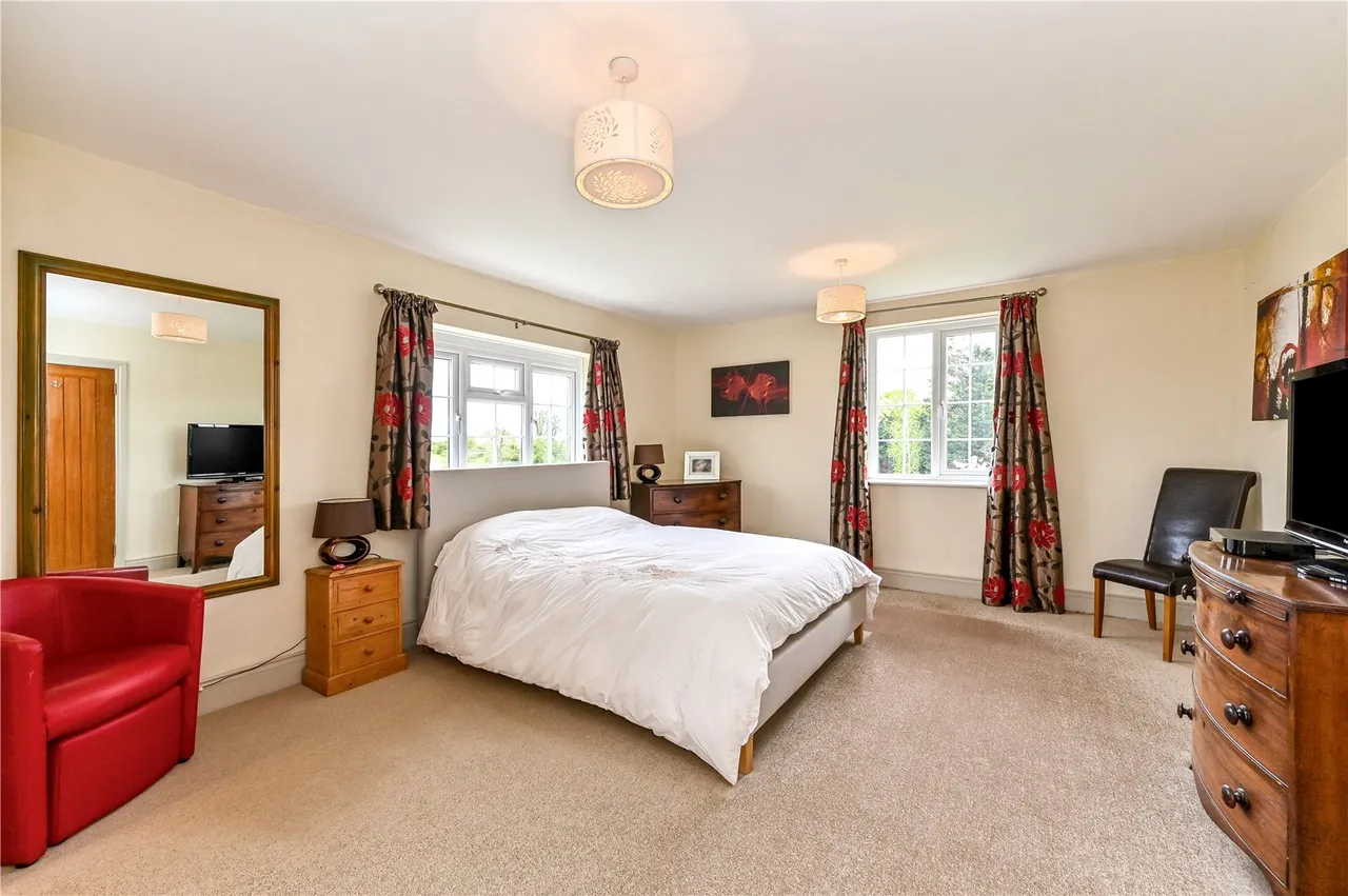Operational Holiday Let Estate — 4-Bed Farmhouse, Five Cottages, photo 16