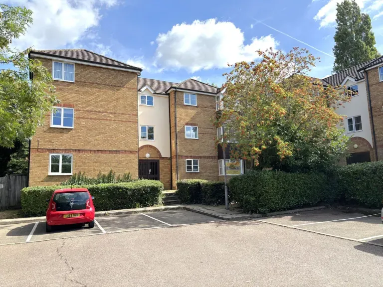 1 bed flat for sale, Chagny Close, Letchworth Garden City, SG6