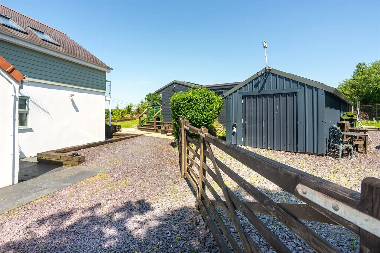 Groeslon, Caernarfon, LL54, photo 26