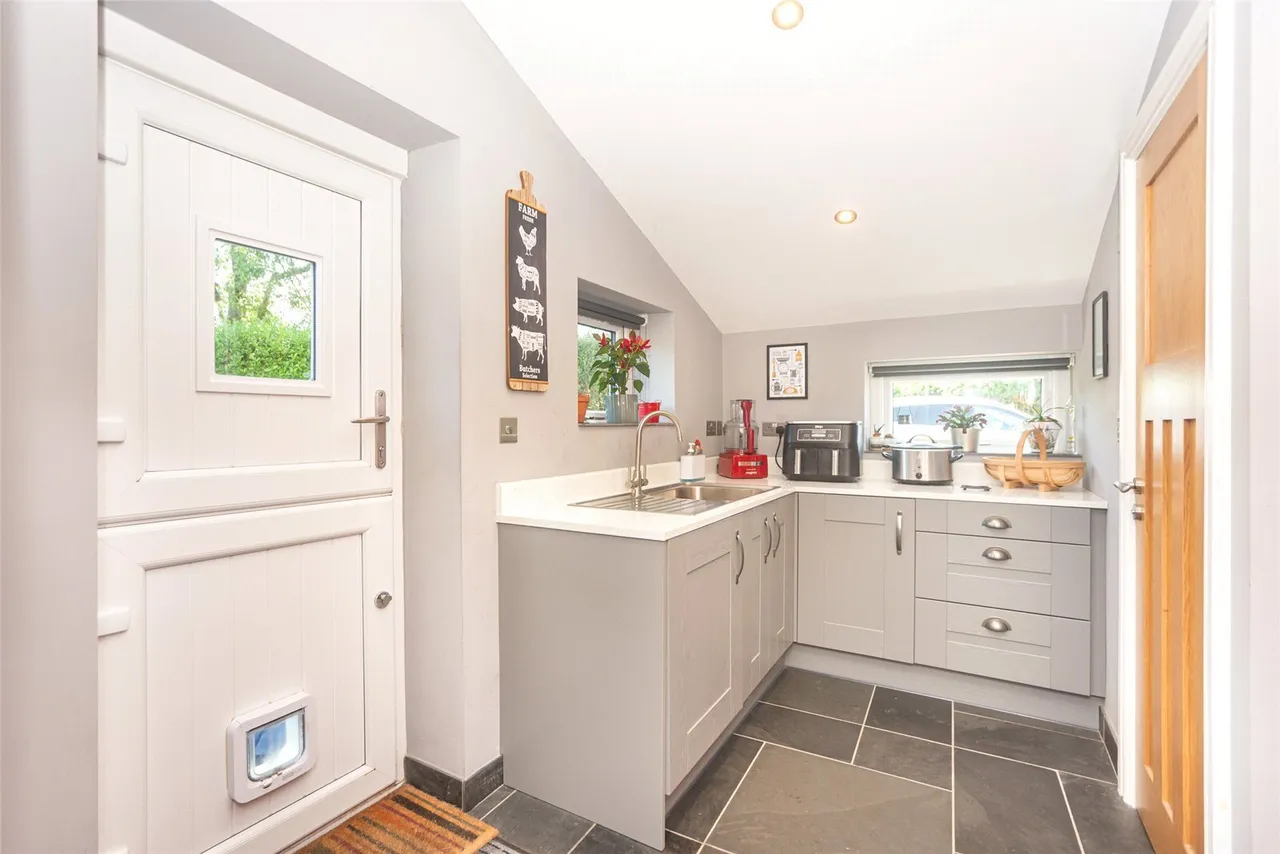 Groeslon, Caernarfon, LL54, photo 12