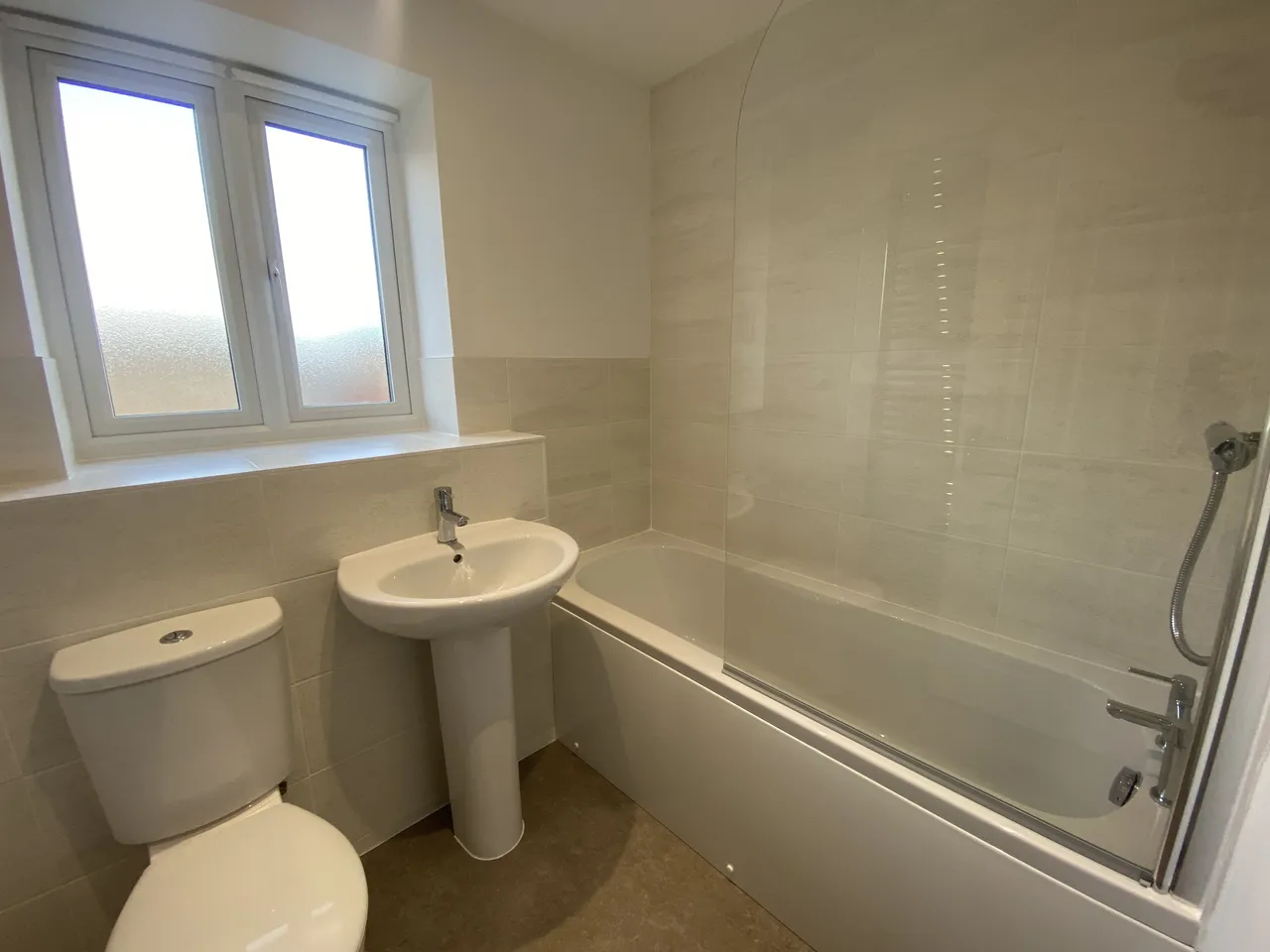 Canons Close, NN17, photo 20