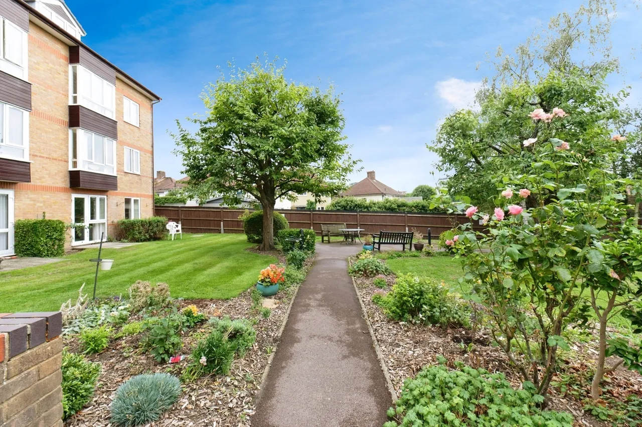 Thicket Road, Sutton, SM1, photo 13