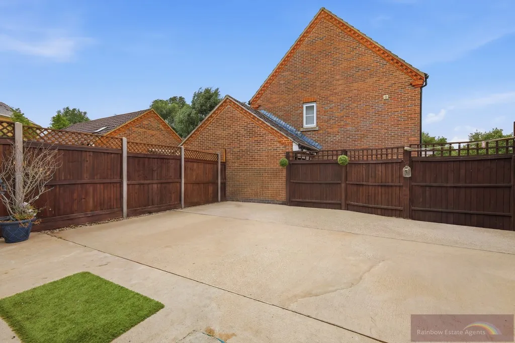 Deer Park Way, Waltham Abbey, EN9, photo 5