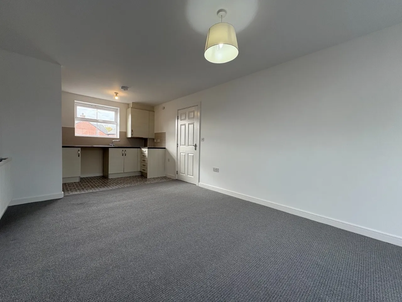 Park Lane, Telford, TF7, photo 5