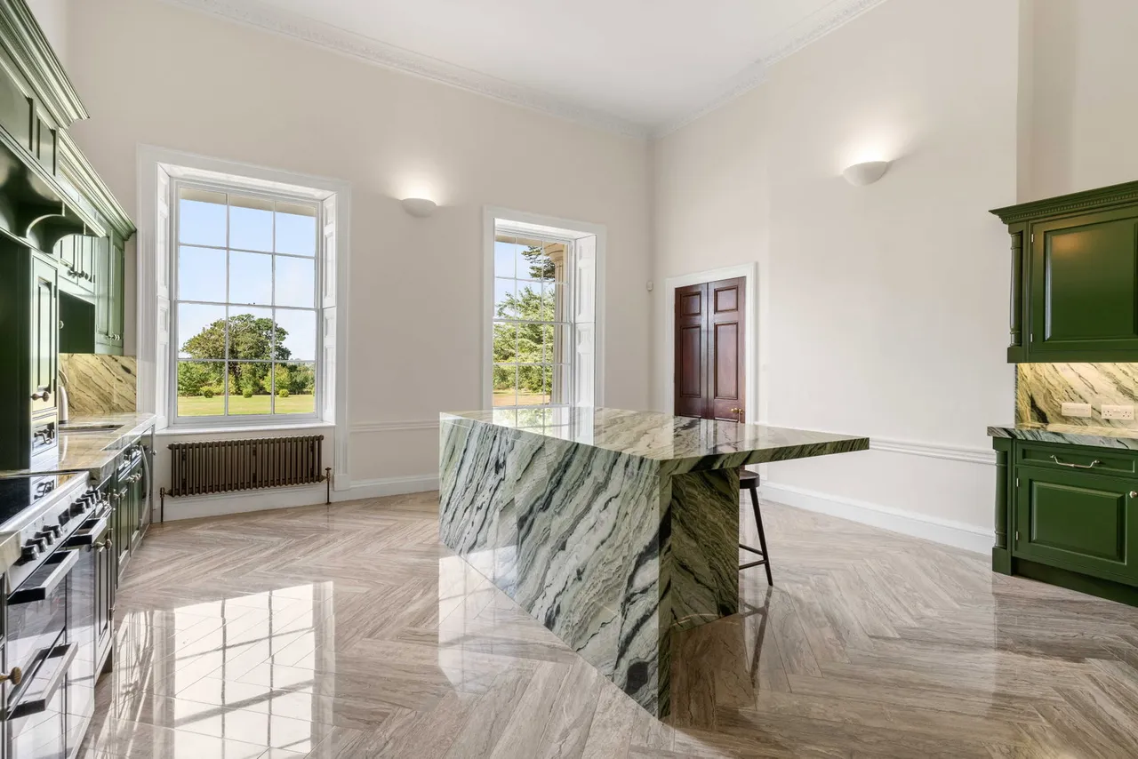'Bayfordbury Mansion' Hertford, SG13, photo 11