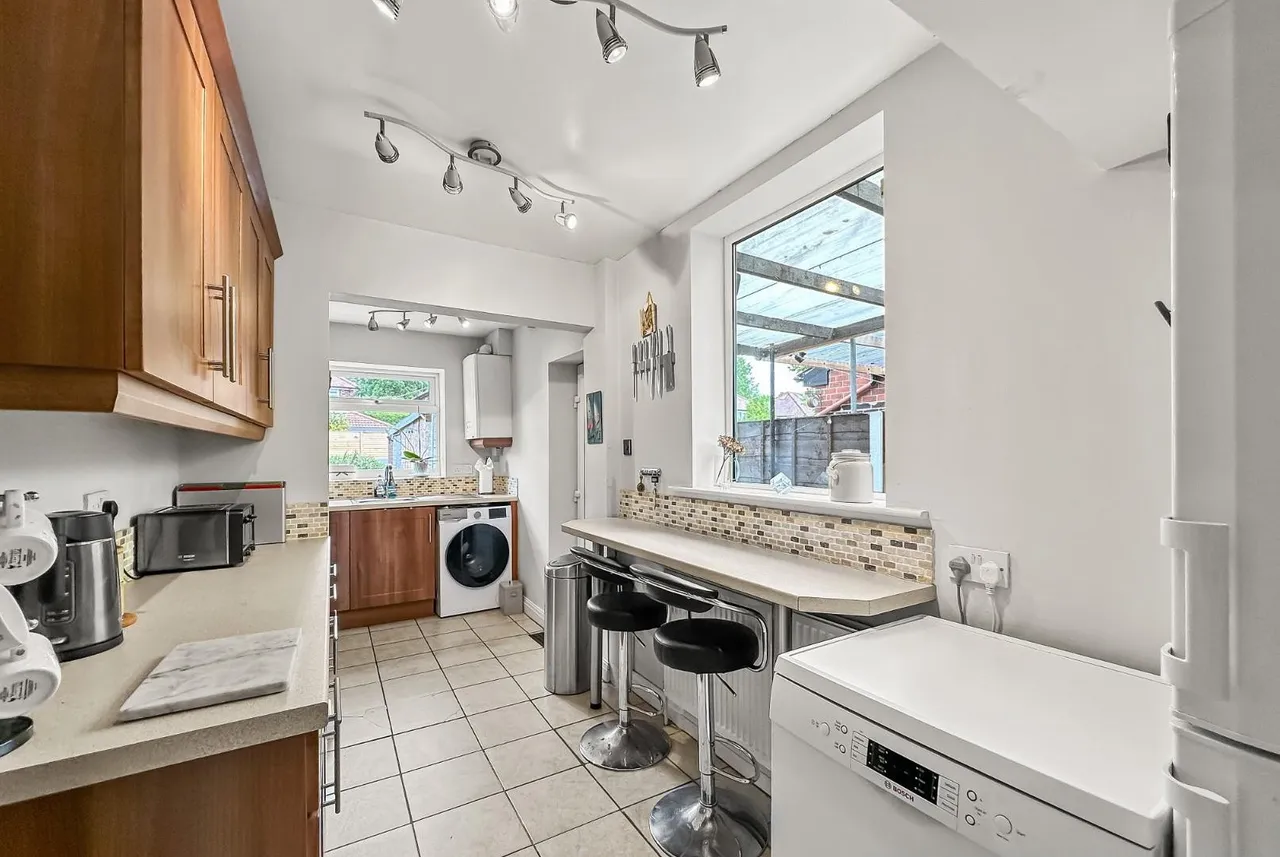 Woodcote Road, West Timperley, Cheshire WA14 5PY, photo 3