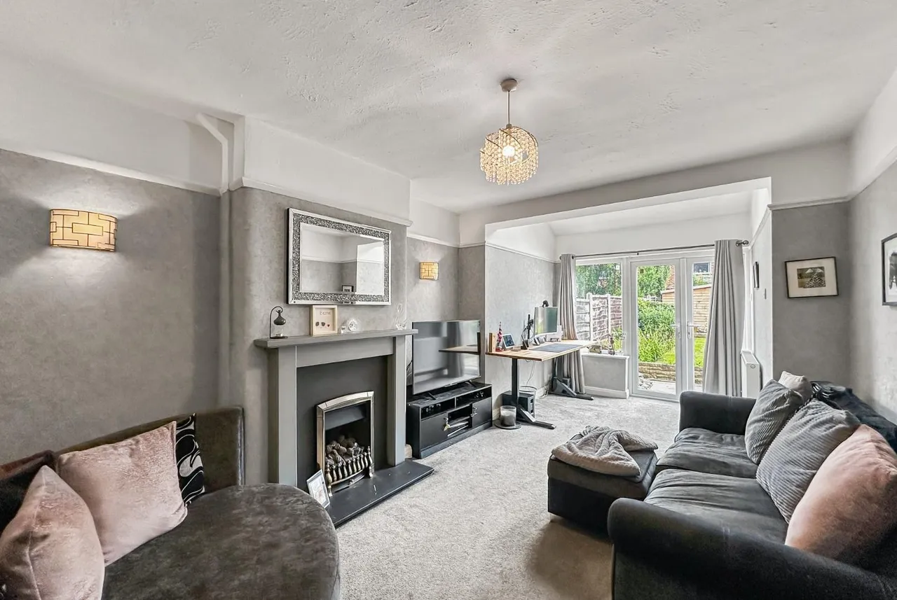 Woodcote Road, West Timperley, Cheshire WA14 5PY, photo 2