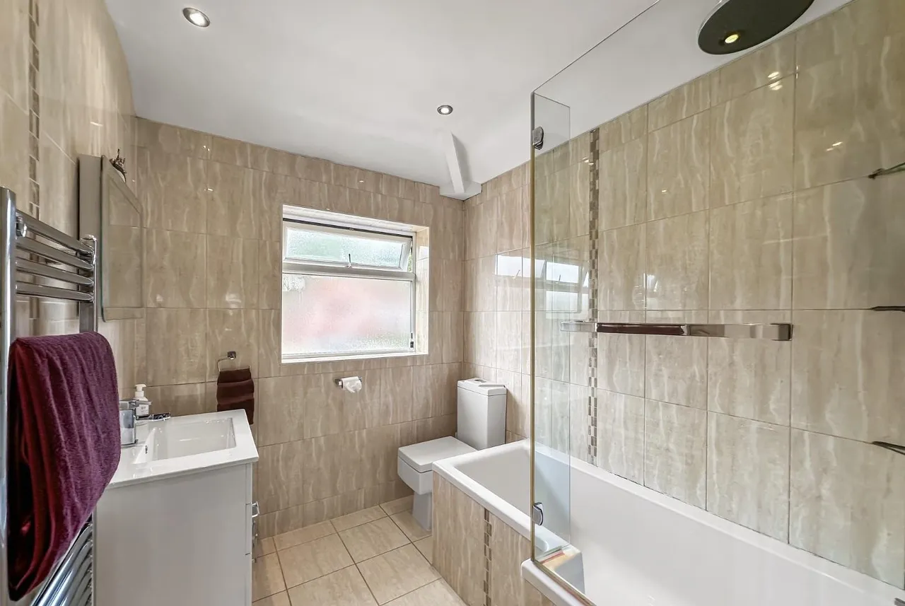 Woodcote Road, West Timperley, Cheshire WA14 5PY, photo 13