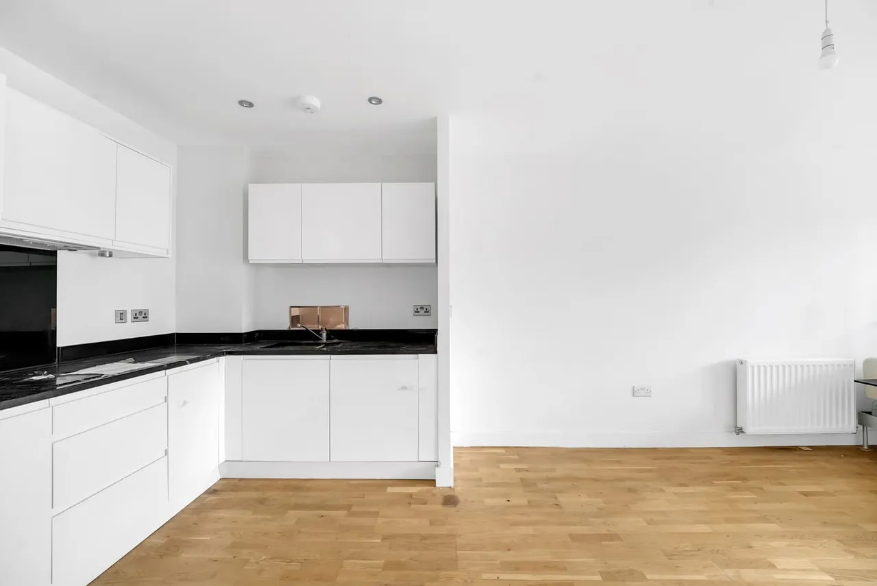 Flat 202 Harrold Court, 17 Guthridge Close, London, E14 6UG, photo 4