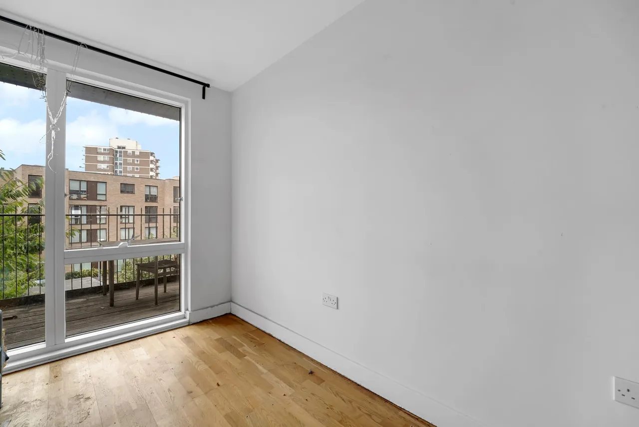 Flat 202 Harrold Court, 17 Guthridge Close, London, E14 6UG, photo 5