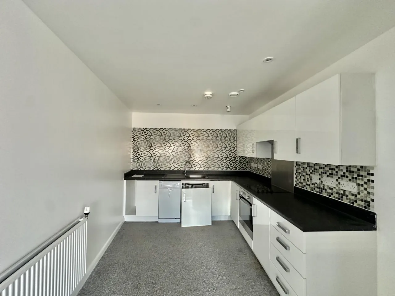Featherstone Road, Southall, UB2, photo 6
