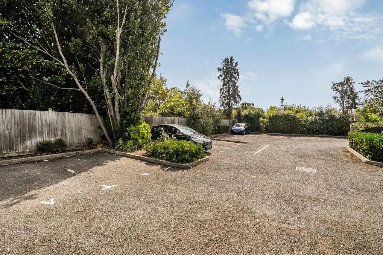 Clarence Road, Windsor, photo 9