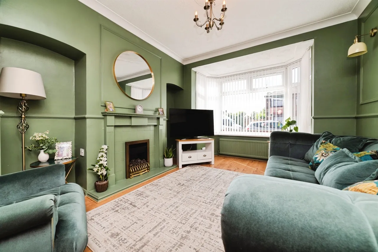 3 bed house for sale — Faversham Avenue, Hull